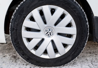 Подержанный автомобиль Volkswagen Polo Sedan 2015 года (19 фото)