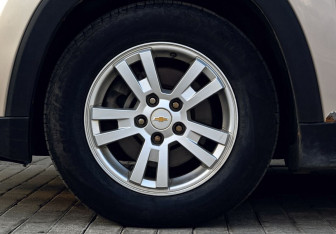 Подержанный автомобиль Chevrolet Orlando 2012 года (24 фото)