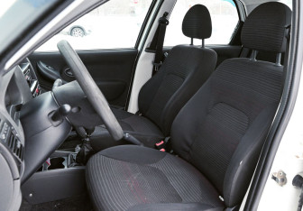 Подержанный автомобиль Fiat Albea 2011 года (16 фото)