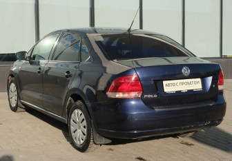 Подержанный автомобиль Volkswagen Polo Sedan 2012 года (3 фото)