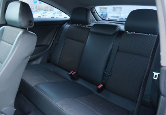 Подержанный автомобиль Opel Astra Hatchback 2008 года (16 фото)