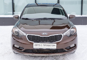 Подержанный автомобиль Kia Cerato Sedan 2015 года (8 фото)