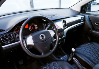 Подержанный автомобиль SsangYong Actyon 2013 года (13 фото)