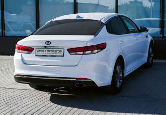 Подержанный автомобиль Kia Optima Sedan 2016 года (5 фото)
