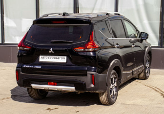 Подержанный автомобиль Mitsubishi Xpander 2022 года (5 фото)
