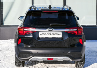 Подержанный автомобиль Kia Seltos 2020 года (4 фото)
