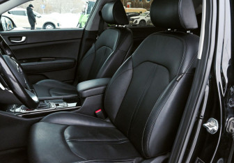 Подержанный автомобиль Kia Optima Sedan 2019 года (9 фото)