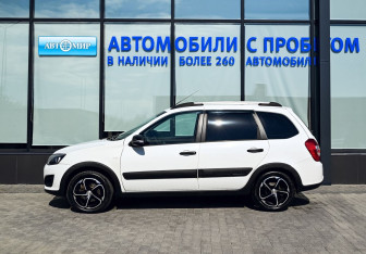 Подержанный автомобиль LADA (ВАЗ) Kalina Wagon 2017 года (2 фото)