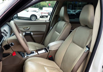 Подержанный автомобиль Volvo XC90 2011 года (17 фото)