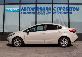Подержанный автомобиль Kia Cerato Sedan 2013 года (2 фото)