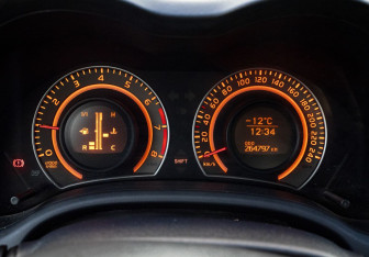 Подержанный автомобиль Toyota Corolla Sedan 2008 года (16 фото)