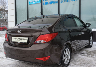 Подержанный автомобиль Hyundai Solaris Sedan 2016 года (5 фото)