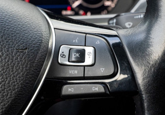 Подержанный автомобиль Volkswagen Tiguan 2018 года (14 фото)