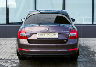 Подержанный автомобиль Skoda Octavia Liftback 2013 года (4 фото)