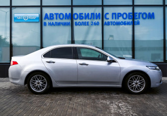 Подержанный автомобиль Honda Accord Sedan 2011 года (6 фото)