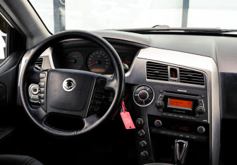 Подержанный автомобиль SsangYong Kyron 2014 года (20 фото)