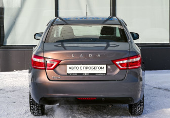 Подержанный автомобиль LADA (ВАЗ) Vesta Sedan 2017 года (4 фото)