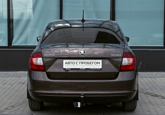 Подержанный автомобиль Skoda Rapid Liftback 2018 года (4 фото)