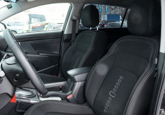 Подержанный автомобиль Kia Sportage 2010 года (19 фото)