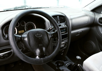 Подержанный автомобиль Hyundai Santa Fe 2008 года (9 фото)