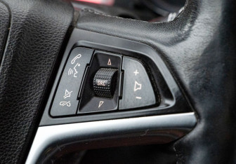 Подержанный автомобиль Opel Zafira Compactvan 2013 года (20 фото)