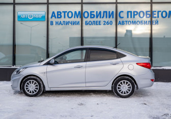 Подержанный автомобиль Hyundai Solaris Sedan 2011 года (2 фото)
