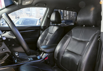 Подержанный автомобиль Kia Sorento 2013 года (16 фото)