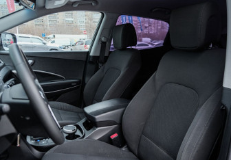 Подержанный автомобиль Hyundai Santa Fe 2013 года (17 фото)