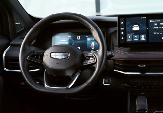 Подержанный автомобиль Geely Okavango 2024 года (11 фото)