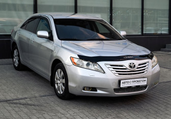 Подержанный автомобиль Toyota Camry Sedan 2008 года (7 фото)