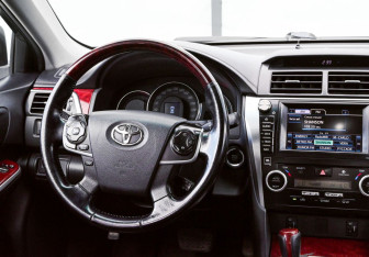 Подержанный автомобиль Toyota Camry Sedan 2011 года (21 фото)