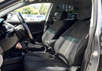 Подержанный автомобиль Hyundai Elantra Sedan 2007 года (15 фото)