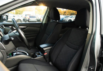 Подержанный автомобиль Nissan Qashqai 2017 года (16 фото)