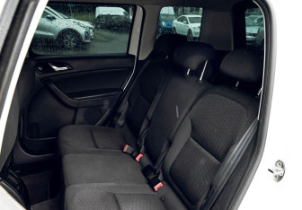 Подержанный автомобиль Skoda Yeti 2016 года (18 фото)
