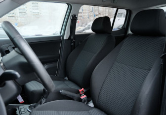 Подержанный автомобиль Skoda Fabia Hatchback 2013 года (16 фото)