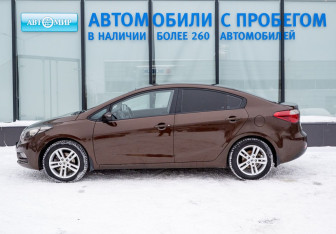 Подержанный автомобиль Kia Cerato Sedan 2015 года (2 фото)