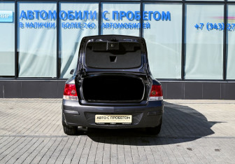Подержанный автомобиль Opel Astra Sedan 2012 года (19 фото)