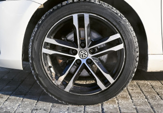 Подержанный автомобиль Volkswagen Passat Sedan 2012 года (21 фото)