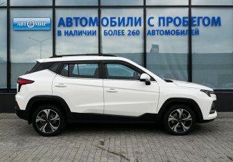 Подержанный автомобиль Москвич 3 2024 года (6 фото)