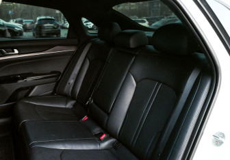 Подержанный автомобиль Kia K5 2020 года (18 фото)