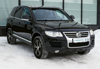 Подержанный автомобиль Volkswagen Touareg 2008 года (7 фото)