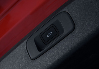 Подержанный автомобиль Geely Coolray 2024 года (19 фото)