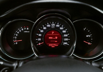 Подержанный автомобиль Kia Ceed Hatchback 2013 года (12 фото)