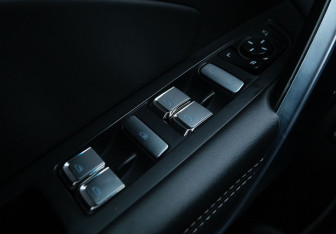 Подержанный автомобиль Geely Atlas Pro 2022 года (11 фото)