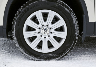 Подержанный автомобиль Volkswagen Tiguan 2012 года (21 фото)