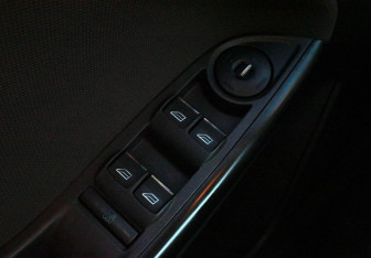 Подержанный автомобиль Ford Focus Hatchback 2011 года (13 фото)
