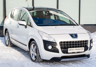 Подержанный автомобиль Peugeot 3008 2012 года (7 фото)