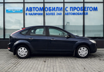 Подержанный автомобиль Ford Focus Hatchback 2011 года (6 фото)