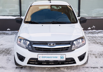 Подержанный автомобиль LADA (ВАЗ) Granta Liftback 2015 года (8 фото)