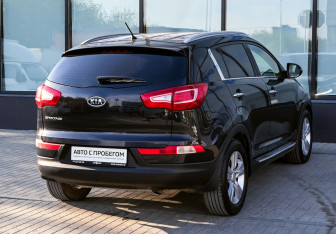 Подержанный автомобиль Kia Sportage 2012 года (5 фото)